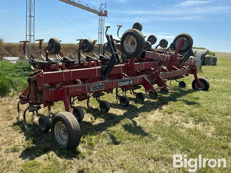 case-ih-1820-image-3