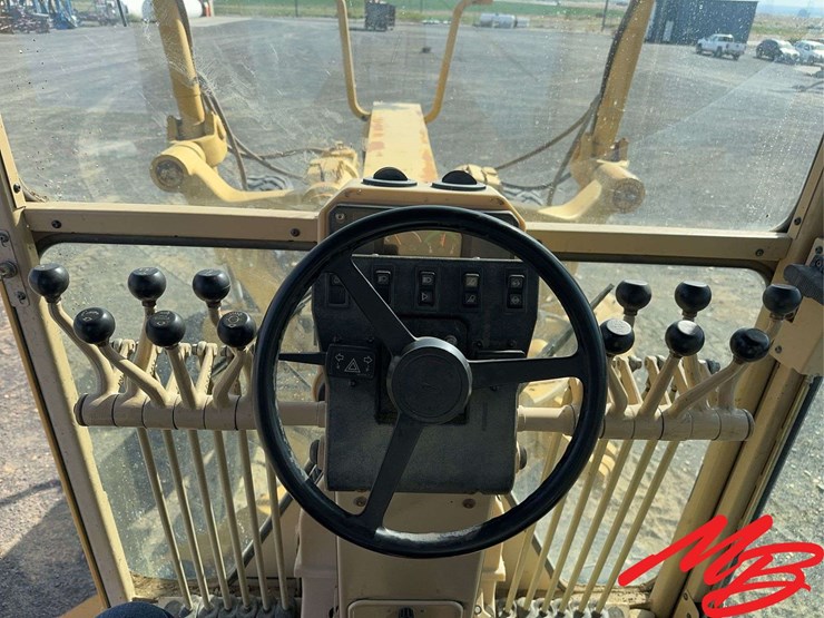 caterpillar-140h-image-36