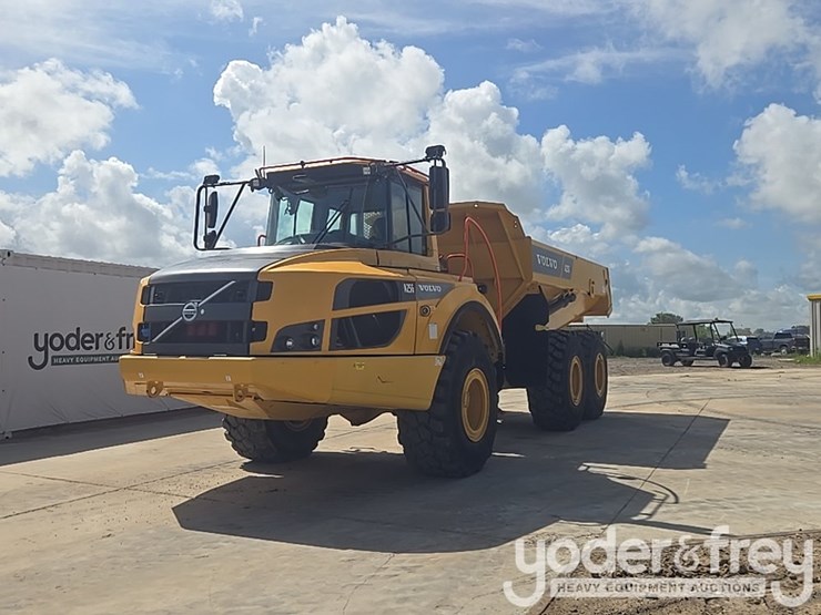 2023-volvo-a25g-image-1