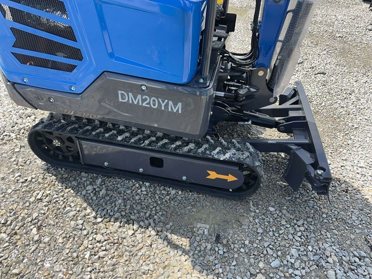 cfg-industrial-dm20ym-mini-excavator-image-3