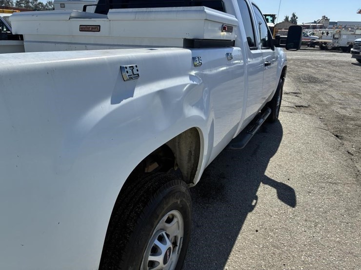 2012-gmc-2500hd-image-5