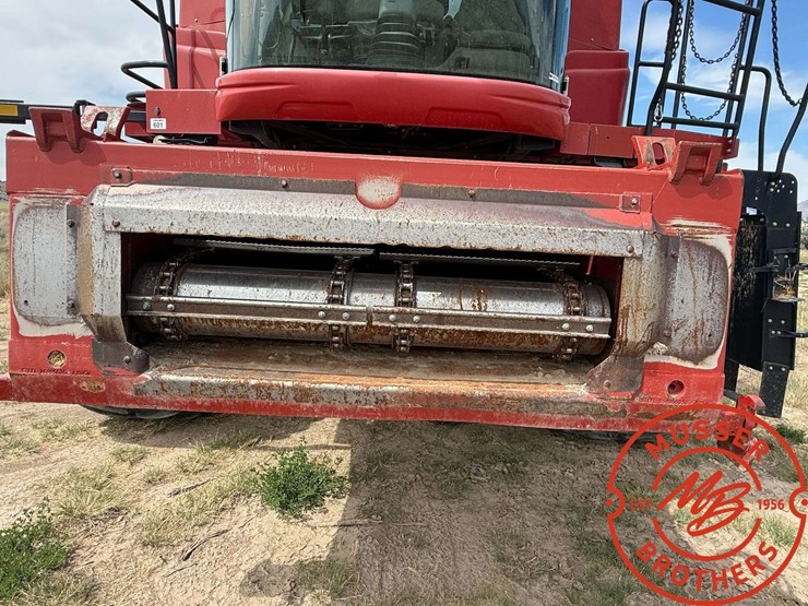 case-ih-7010-image-8