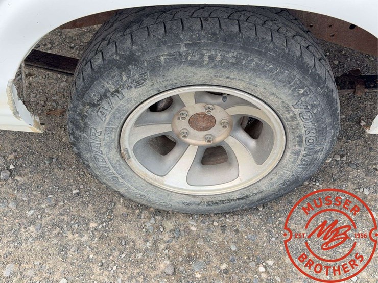 2000-chevrolet-s10-image-15