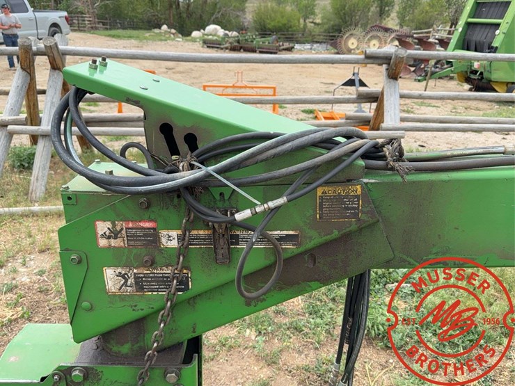 john-deere-946-image-12