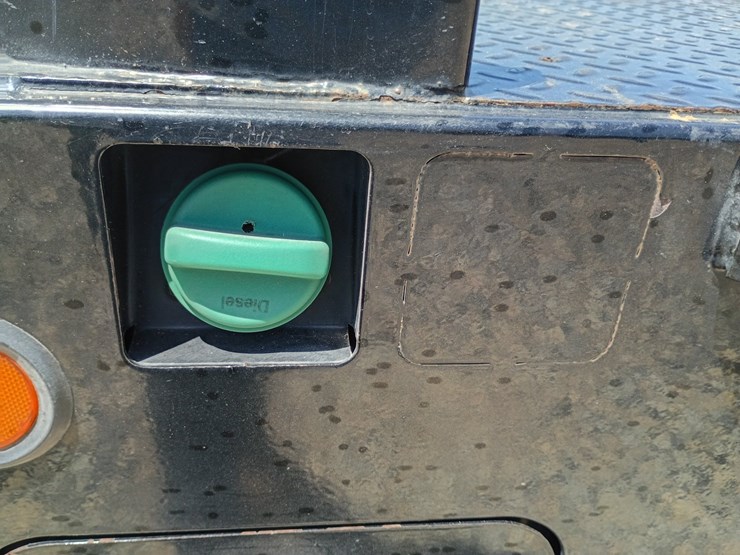 2005-gmc-sierra-2500-image-65