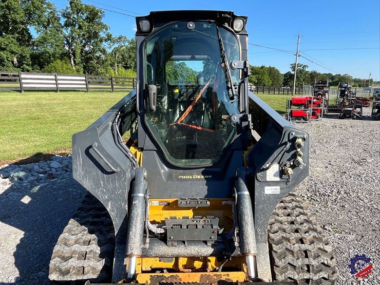 2020-deere-331g-image-17