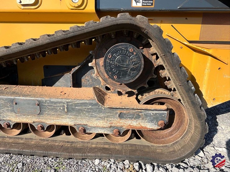 2020-deere-331g-image-9