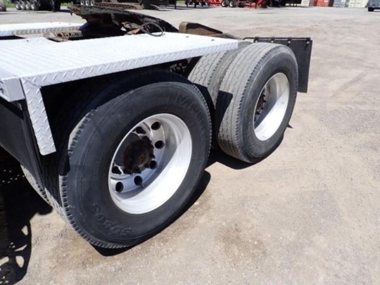 2018-freightliner-coronado-122-image-46