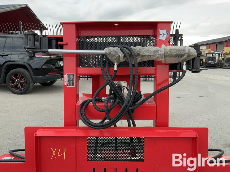 2026-massey-ferguson-730-image-11