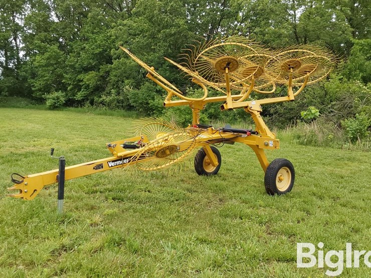 2013-vermeer-vr820-image-1