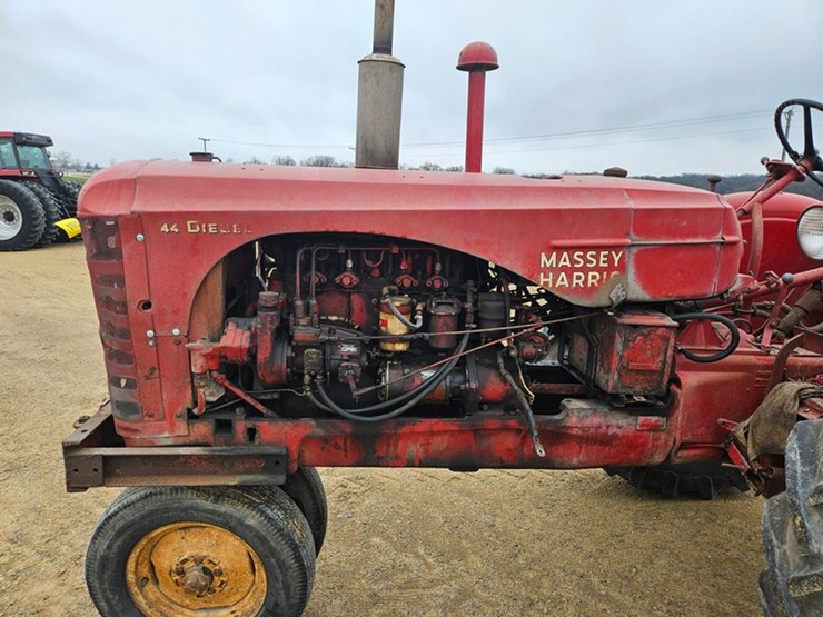 massey-ferguson-44-image-9