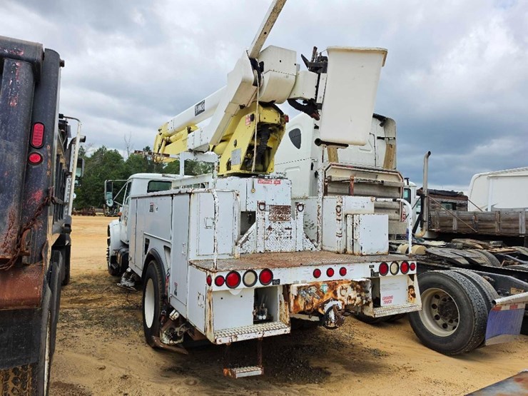 2001-international-4900-image-2