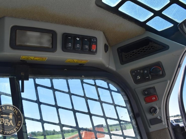 2023-caterpillar-259d3-image-40