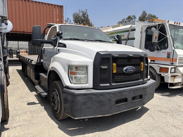 2016-ford-f650-image-2