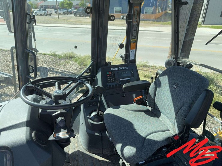 2023-deere-310sl-image-47