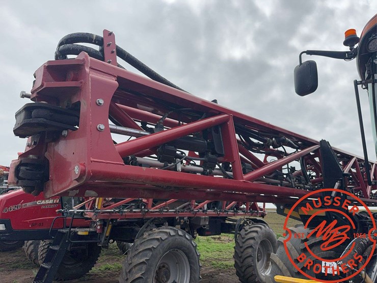 2023-case-ih-4450-image-58