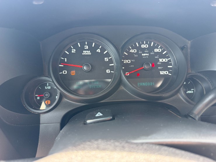 2017-chevrolet-silverado-1500-image-10