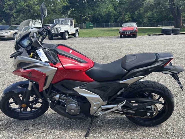 #2-•-2022-honda-nc750xd-image-9