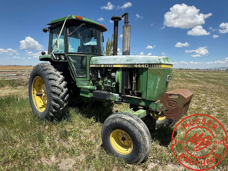 john-deere-4440-image-2