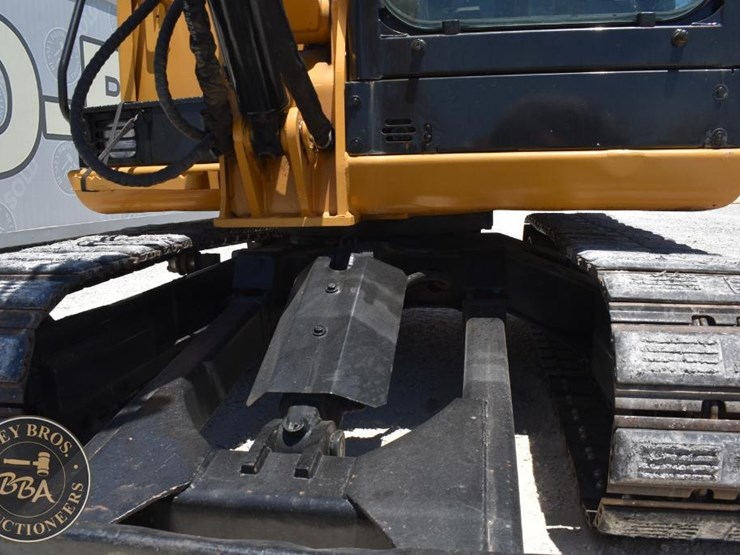 2021-caterpillar-305.5e2-image-23