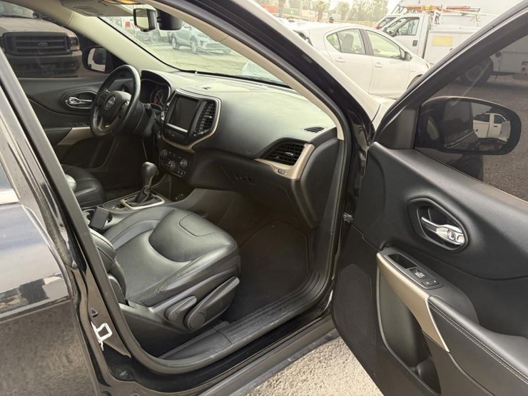2018-jeep-cherokee-image-9
