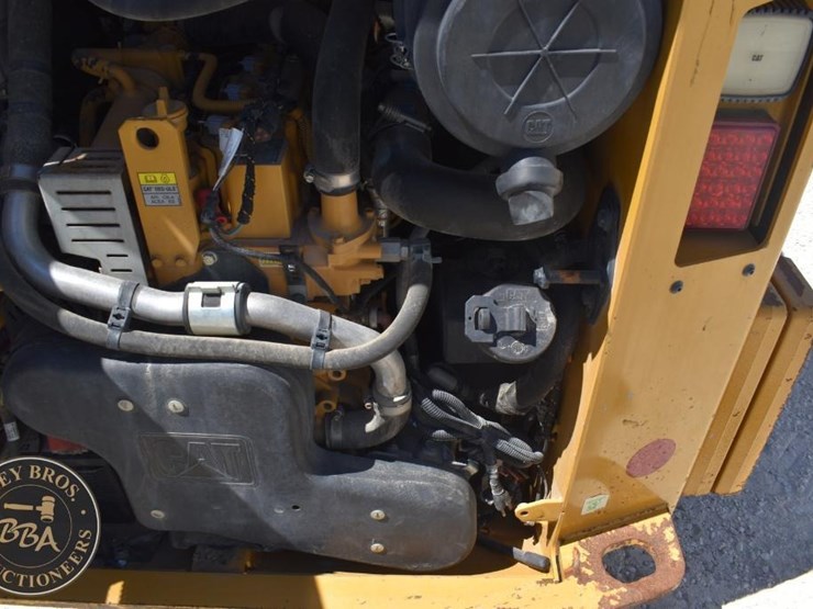 2023-caterpillar-259d3-image-27