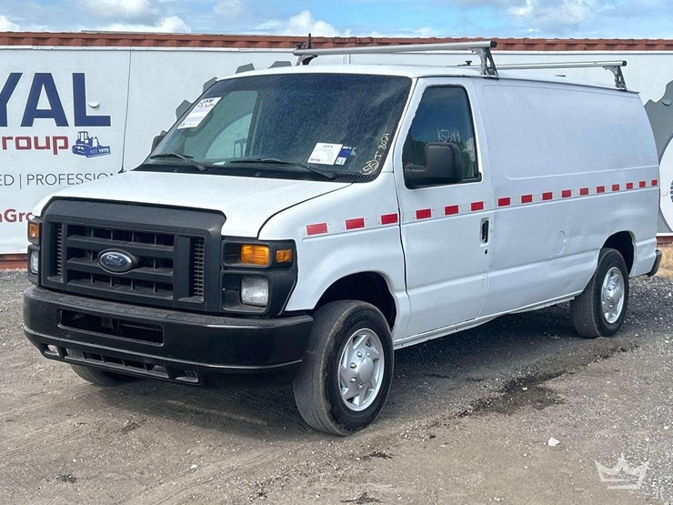 2008-ford-cargo-image-1