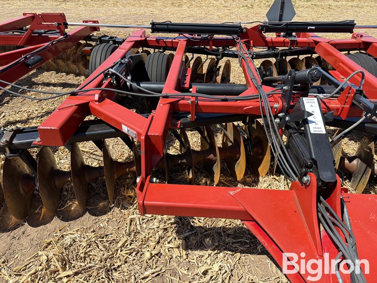 2014-case-ih-370-image-10