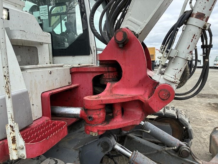 2019-takeuchi-tb2150-image-14