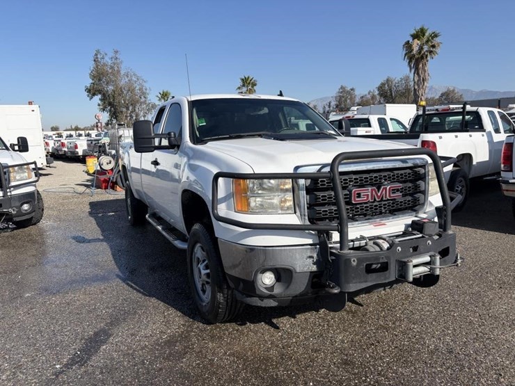 2012-gmc-2500hd-image-2