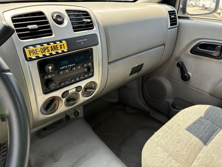 2008-chevrolet-colorado-image-17