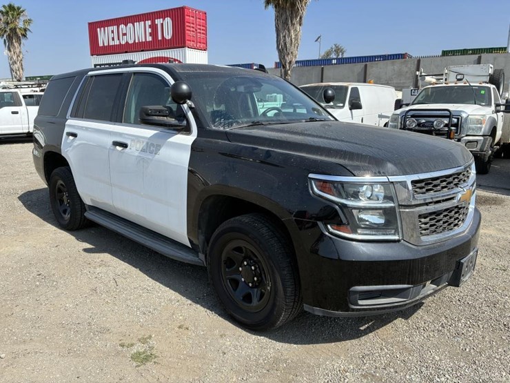 2018-chevrolet-tahoe-image-2