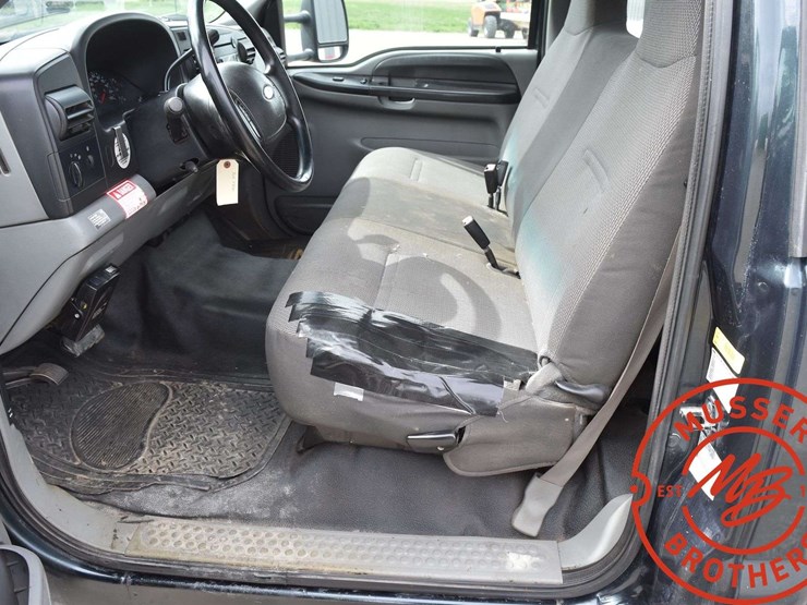 2006-ford-f350-image-32