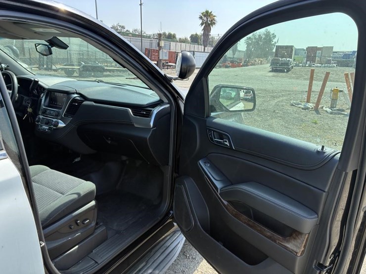 2018-chevrolet-tahoe-image-10