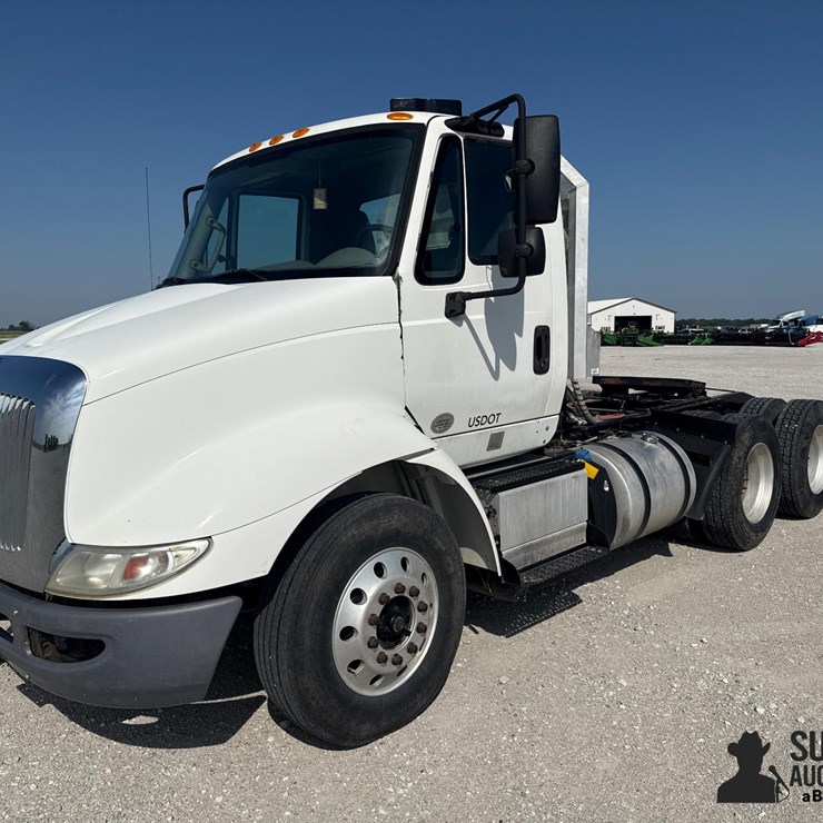 2016 INTERNATIONAL 8600