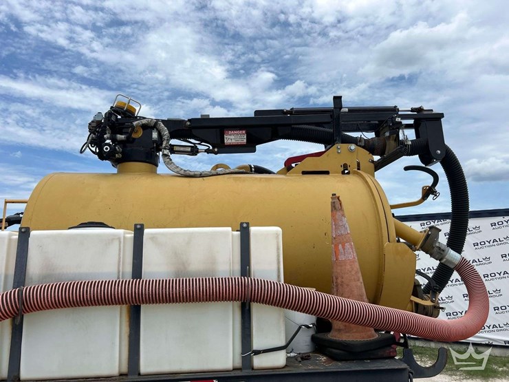 2019-ford-f750-image-25