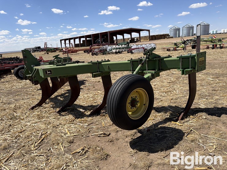 john-deere-915-image-1