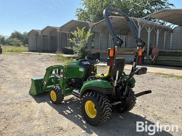 2025-john-deere-1023e-image-7