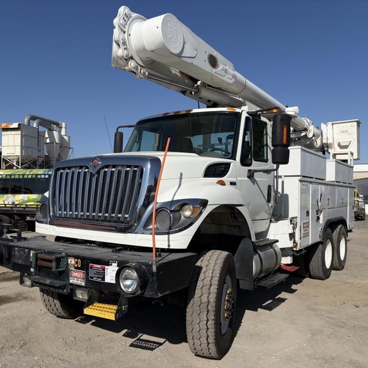 2013 INTERNATIONAL 7400