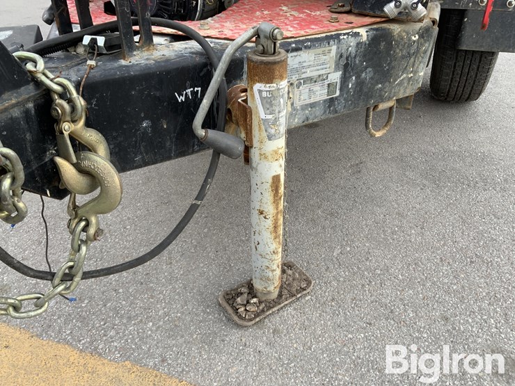 2020-massey-ferguson-730-image-12
