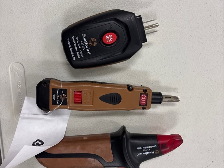 #4030-•-set-of-southwire-electrtical-testing-tools-image-2