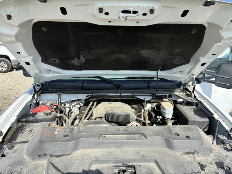 2011-chevrolet-3500-image-11