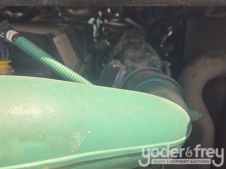 2023-volvo-a25g-image-38