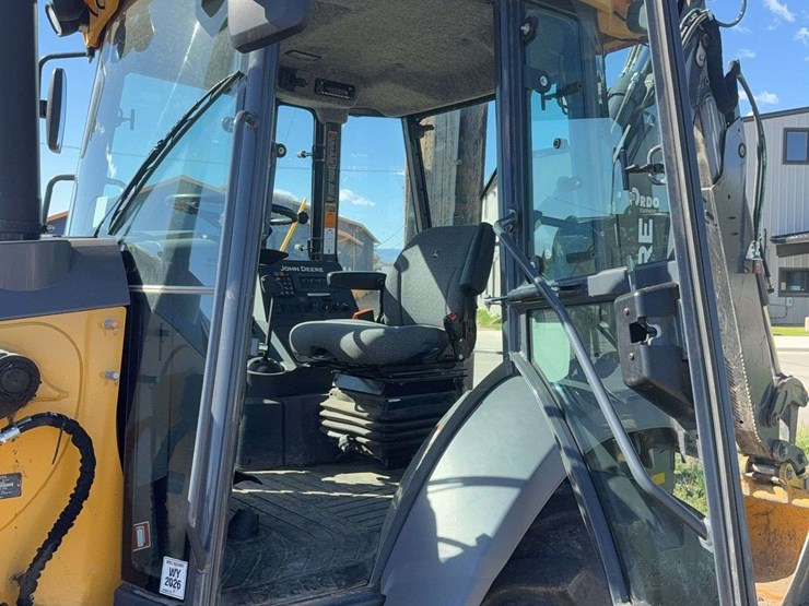 2023-deere-310sl-image-45