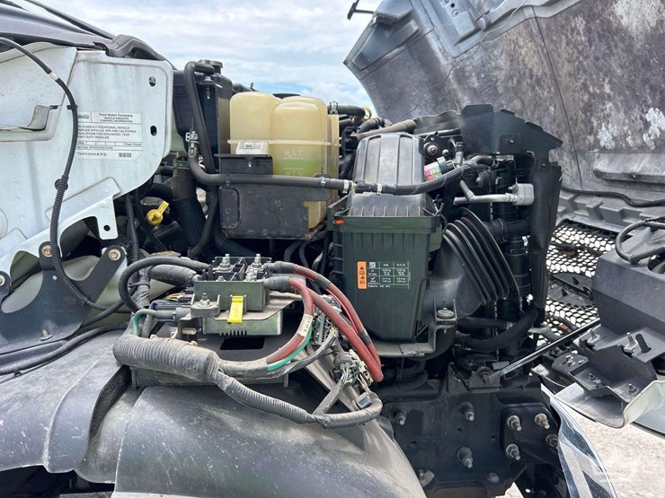 2019-ford-f750-image-8