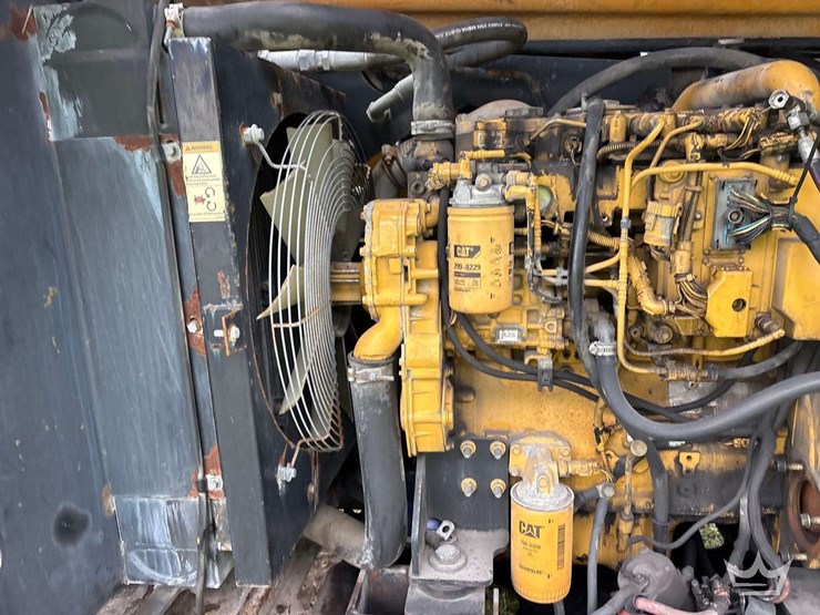 caterpillar-tl943-image-18