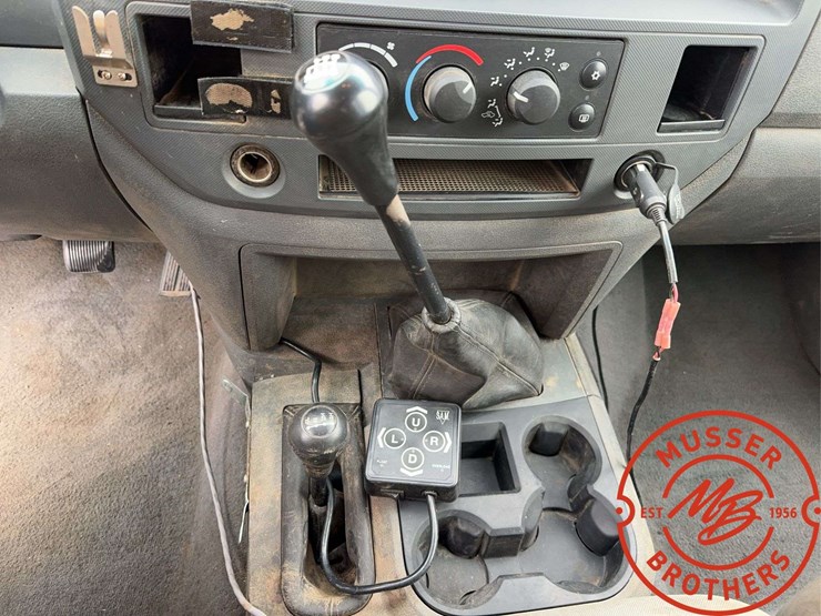 2006-dodge-ram-3500-image-31