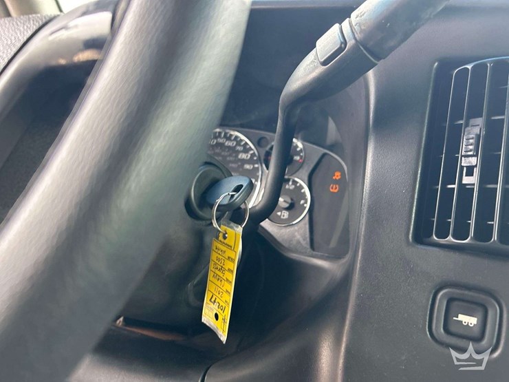 2011-chevrolet-express-2500-image-15