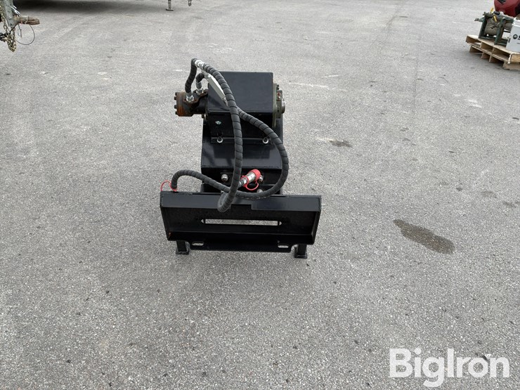 2025-massey-ferguson-730-image-6