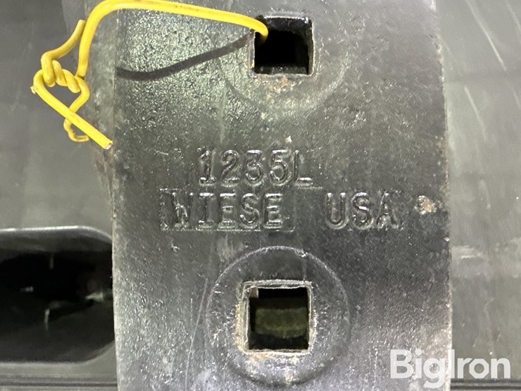 john-deere-2410-image-5